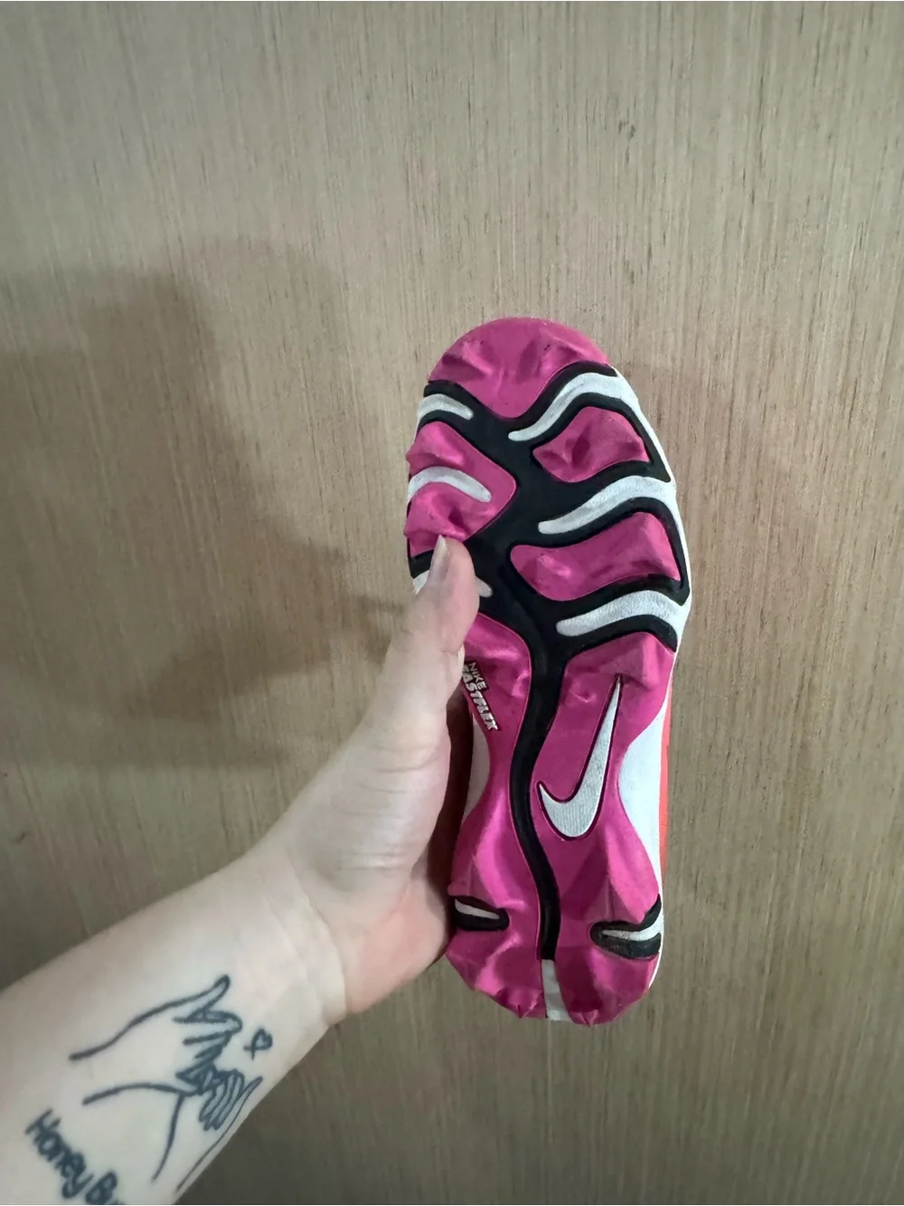 Nike Hot Pink Hyperdiamond 4 Keystone Softball Cleats Black Accents Size 3.5Y